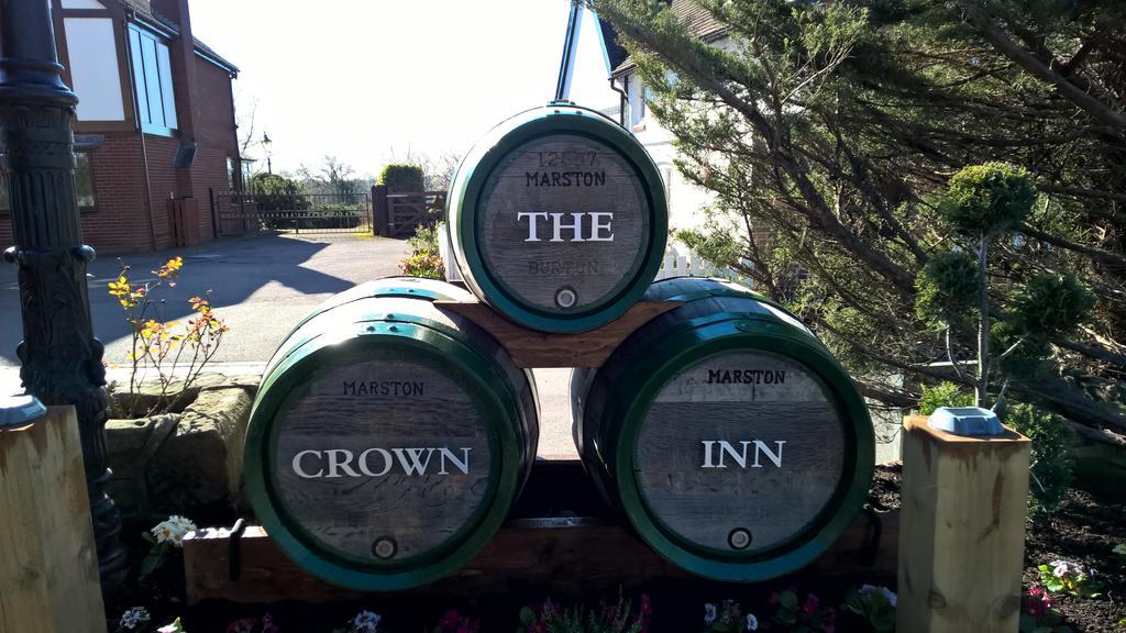 Crown Inn Marston Montgomery Eksteriør billede